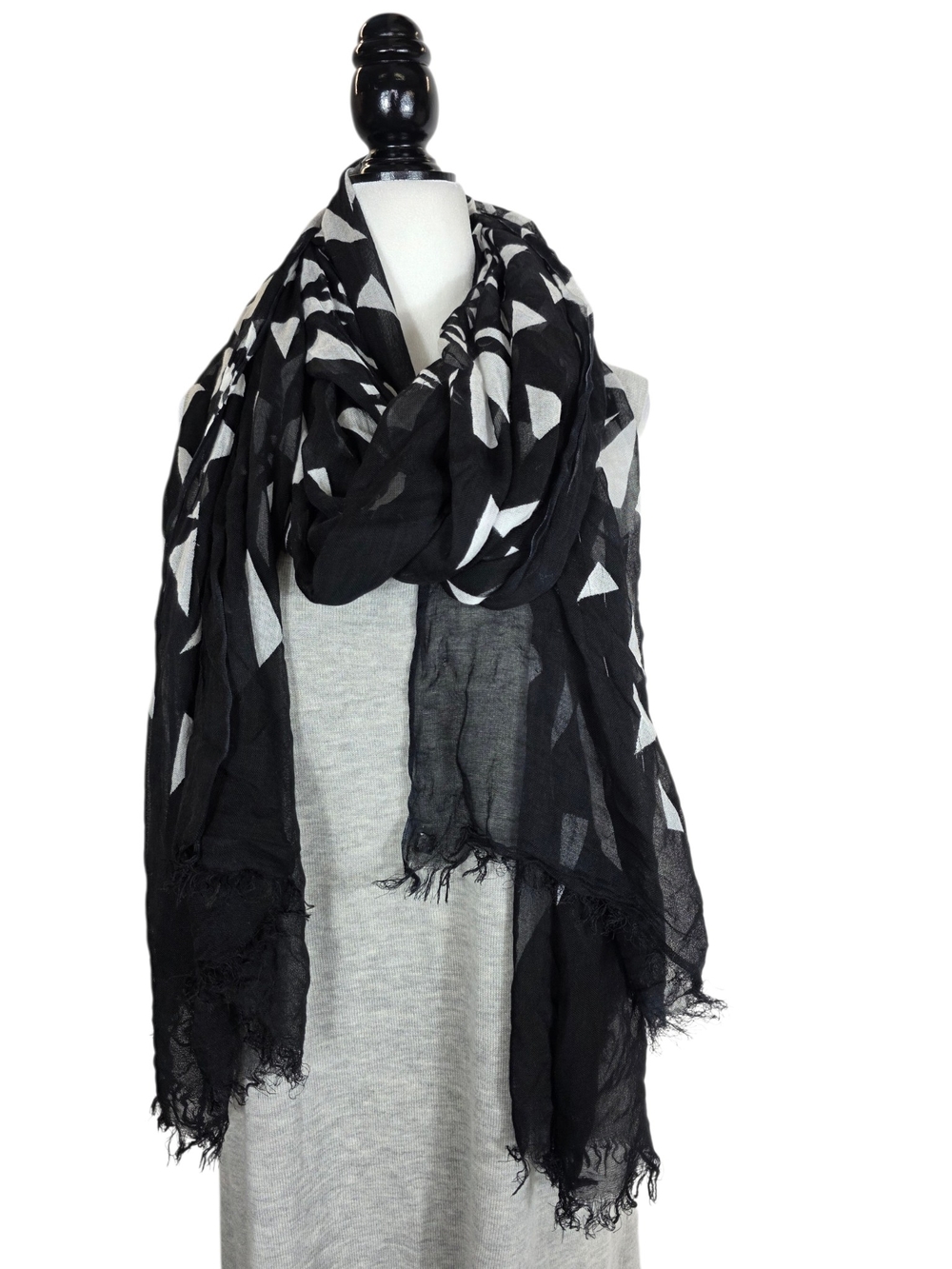 RUDSAK lightweight Black & White Geometric Print raw edges Scarf